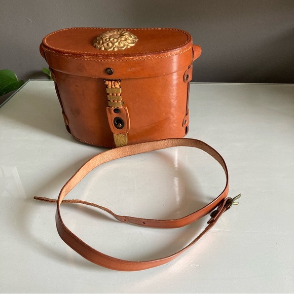 Vintage Structured Leather Bag - Picture 6 of 9